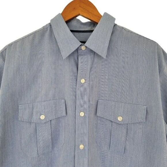 Van Heusen‎ Short Sleeve Striped Button down Shirt Womans Size L Blue - Picture 2 of 10